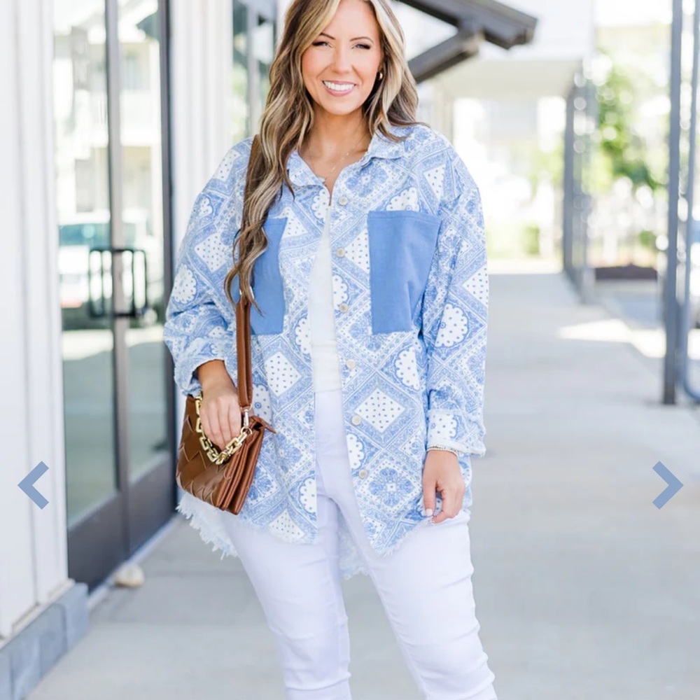 Chic Soul Blue and White Patterned Jacket